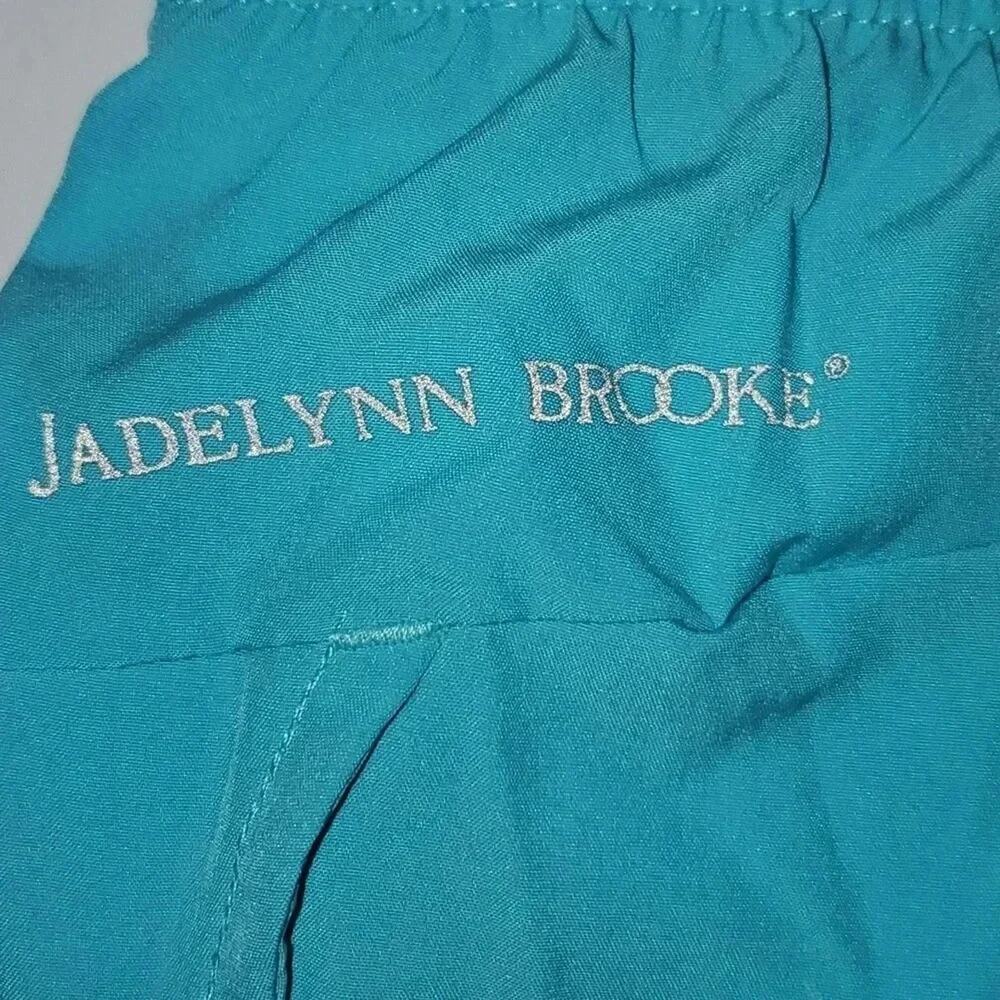 JADELYNN BROOKE Sport Shorts Women’s Size Small NWT - Picture 10 of 12